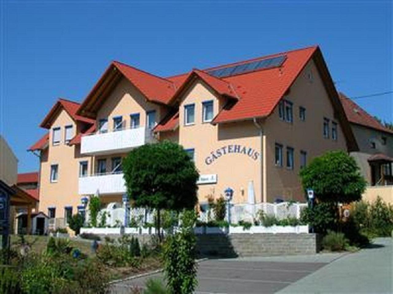 Gasthaus Zum Baeren Gaestehaus Wittighausen Exterior foto